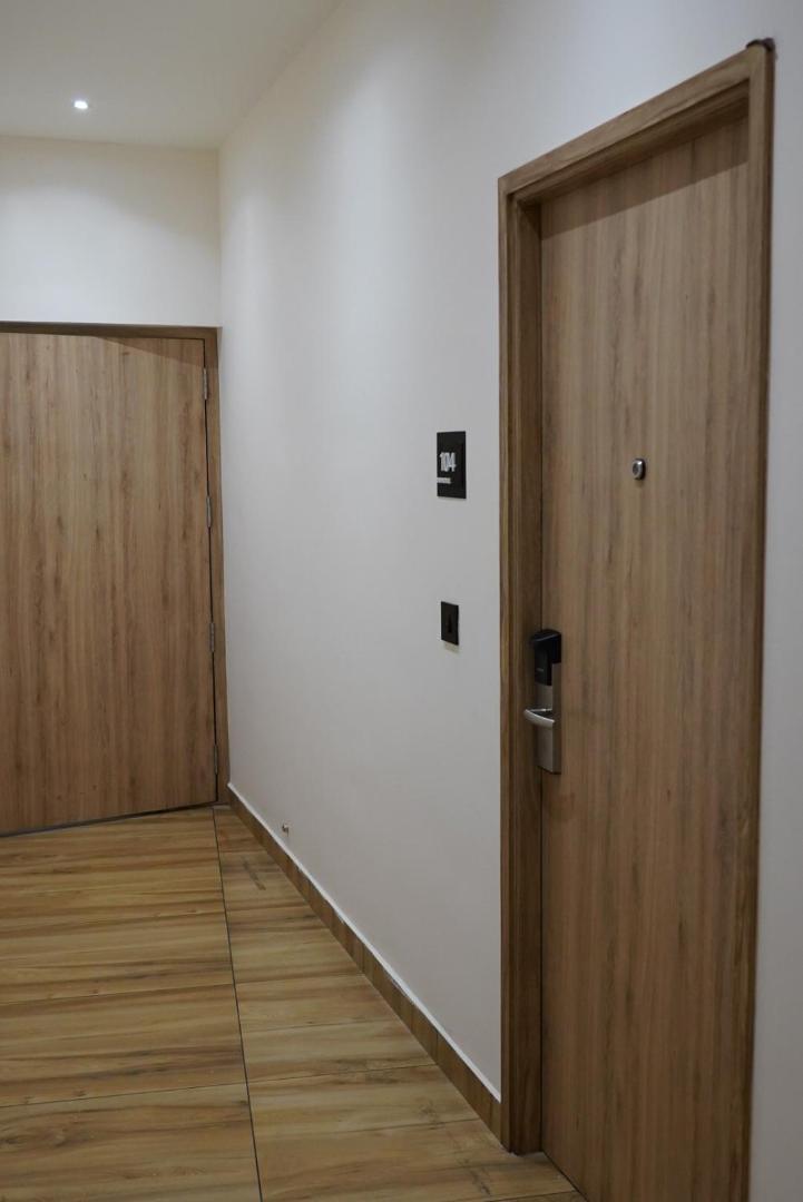 Dn Hotel Kochi Екстер'єр фото